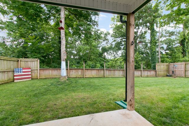 1166 Eagles Nest Ln, Clarksville, TN 37040