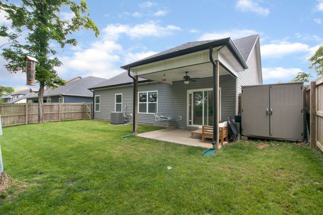 1166 Eagles Nest Ln, Clarksville, TN 37040