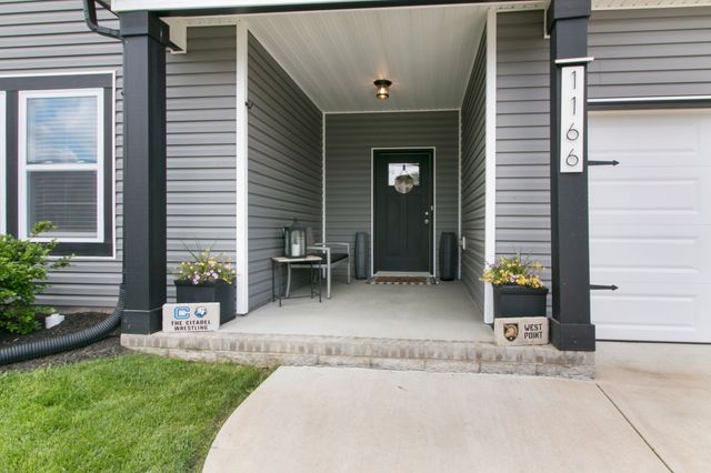 1166 Eagles Nest Ln, Clarksville, TN 37040