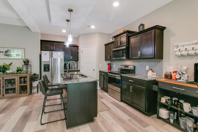 1166 Eagles Nest Ln, Clarksville, TN 37040