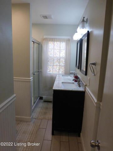 701 Rudy Ln, Louisville, KY 40207