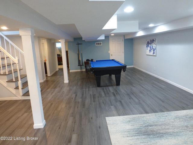 701 Rudy Ln, Louisville, KY 40207