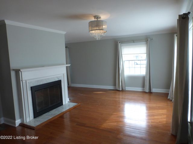 701 Rudy Ln, Louisville, KY 40207