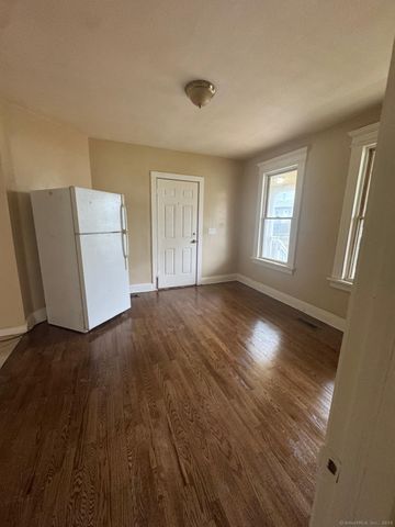 49 Dover Street, Bridgeport, CT 06610