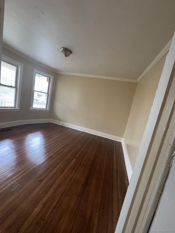 49 Dover Street, Bridgeport, CT 06610