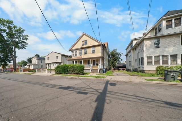 49 Dover Street, Bridgeport, CT 06610