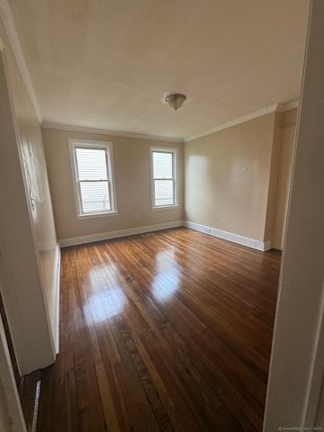 49 Dover Street, Bridgeport, CT 06610