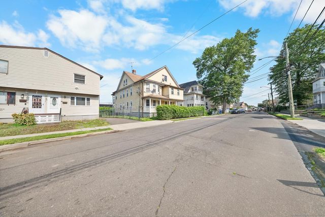 49 Dover Street, Bridgeport, CT 06610