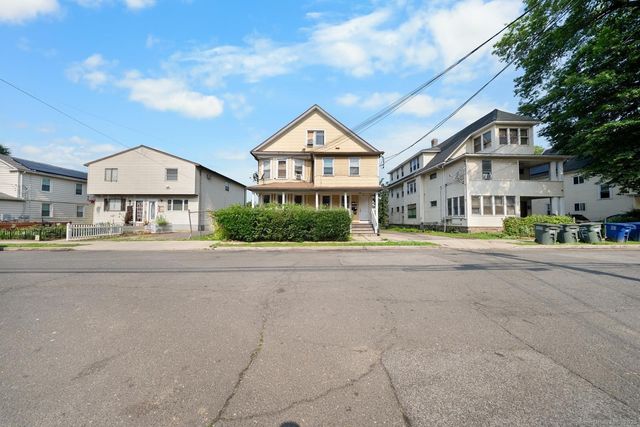 49 Dover Street, Bridgeport, CT 06610