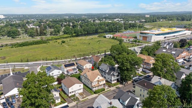 49 Dover Street, Bridgeport, CT 06610