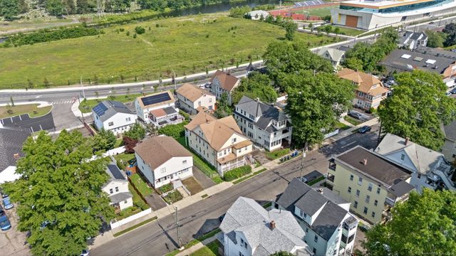 49 Dover Street, Bridgeport, CT 06610