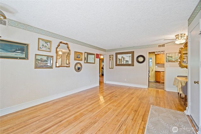 971 19th Avenue, Longview, WA 98632