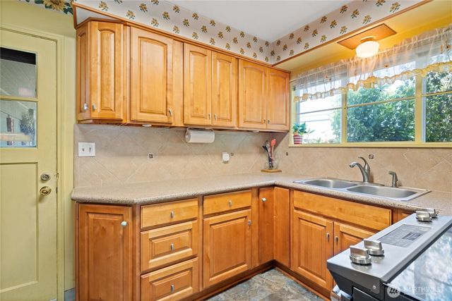 971 19th Avenue, Longview, WA 98632