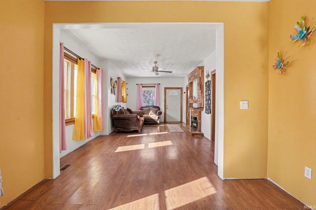 614 S Bendix Drive, South Bend, IN 46619