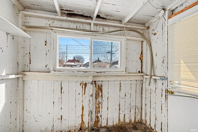 614 S Bendix Drive, South Bend, IN 46619