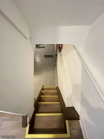 84 Brighton Ave, Kearny Town, NJ 07032