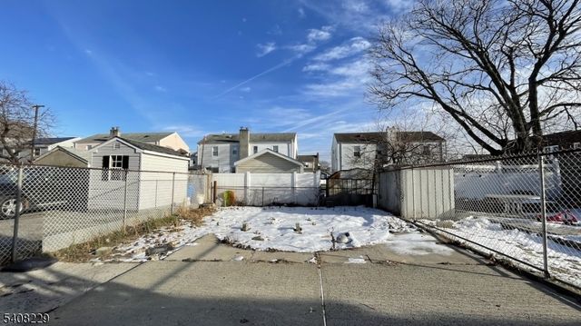 84 Brighton Ave, Kearny Town, NJ 07032