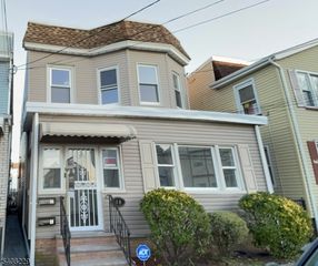 84 Brighton Ave, Kearny Town, NJ 07032