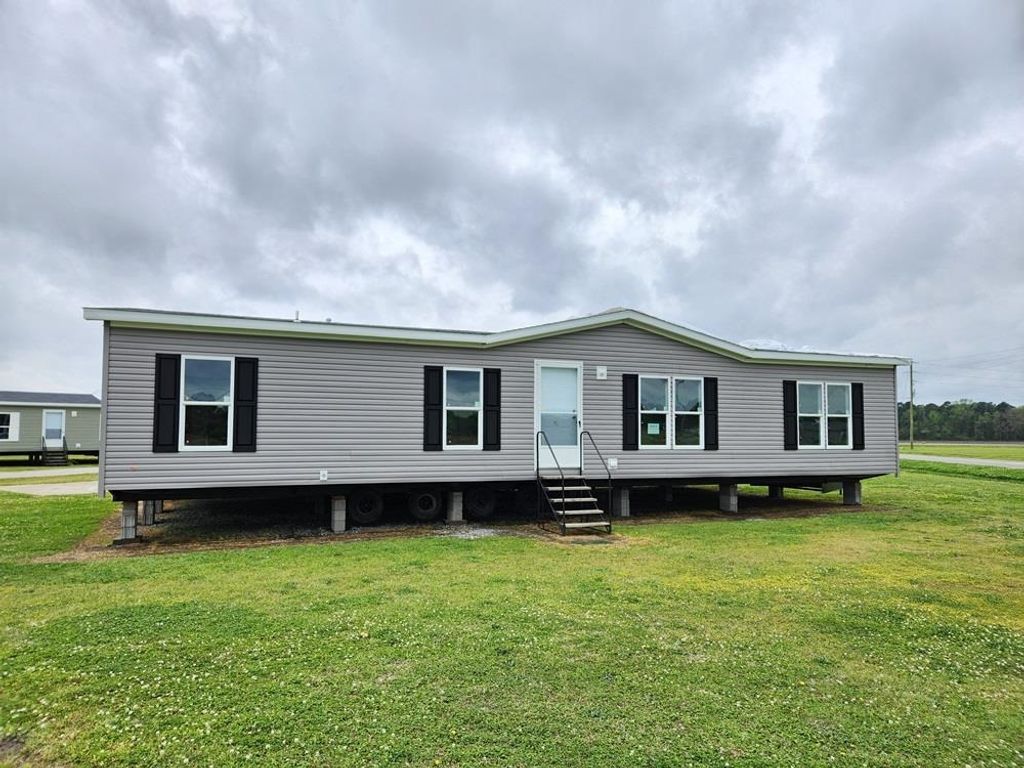 161 Minnow Dr., Pawleys Island, SC 29585