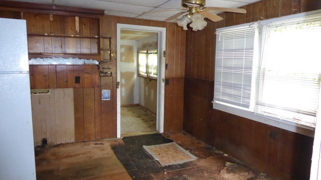 2421 MEMORIAL AVE, Port Norris, NJ 08349