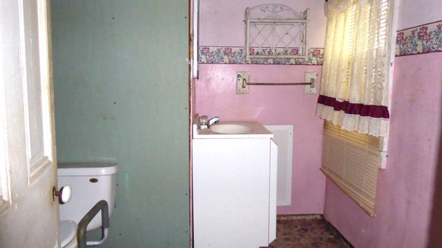 2421 MEMORIAL AVE, Port Norris, NJ 08349