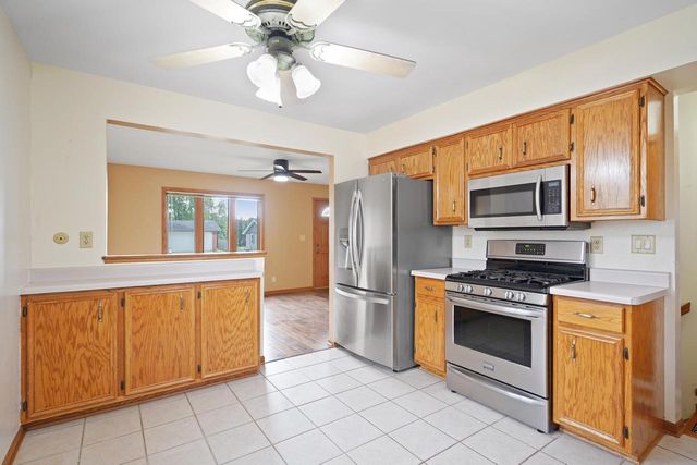 6814 55th AVENUE, Kenosha, WI 53142