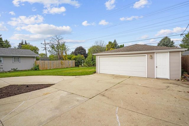6814 55th AVENUE, Kenosha, WI 53142