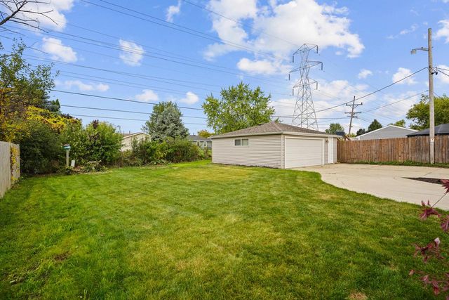 6814 55th AVENUE, Kenosha, WI 53142