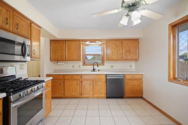 6814 55th AVENUE, Kenosha, WI 53142