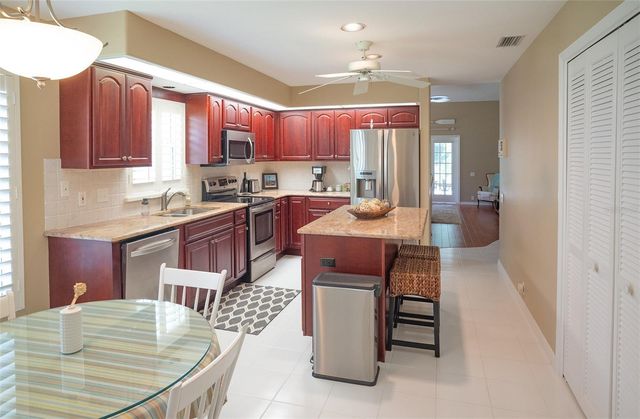 8351 CREEKVIEW LN, Englewood, FL 34224