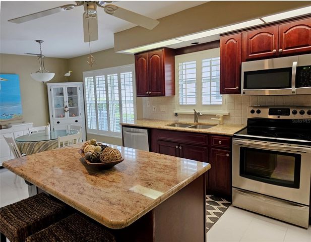 8351 CREEKVIEW LN, Englewood, FL 34224
