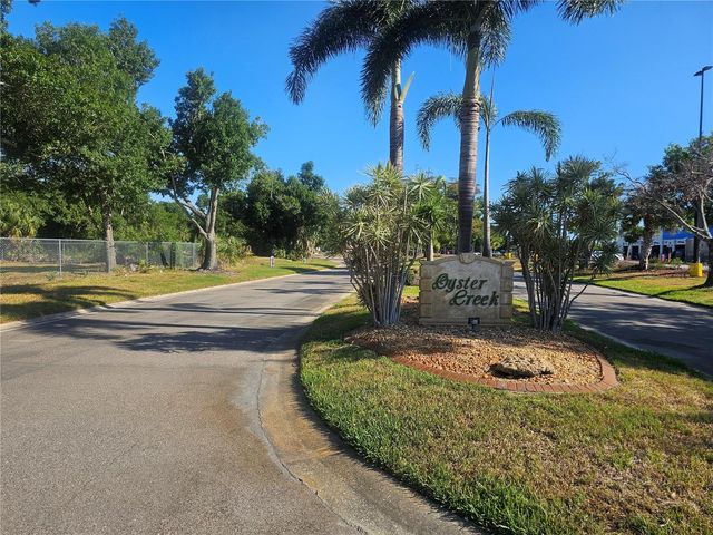 8351 CREEKVIEW LN, Englewood, FL 34224