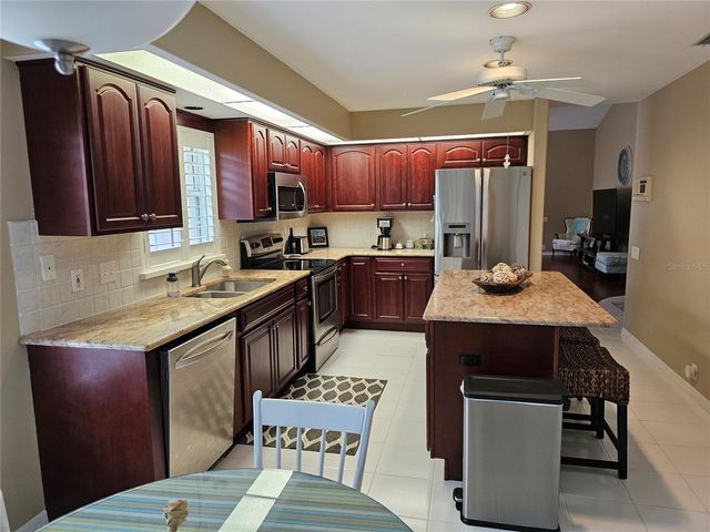 8351 CREEKVIEW LN, Englewood, FL 34224