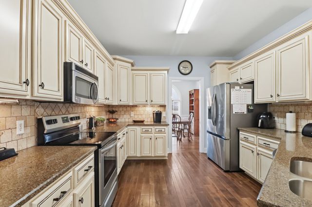 3287 Bluebird Rd, Lebanon, TN 37087