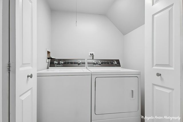1240 Huntington Drive, Mundelein, IL 60060