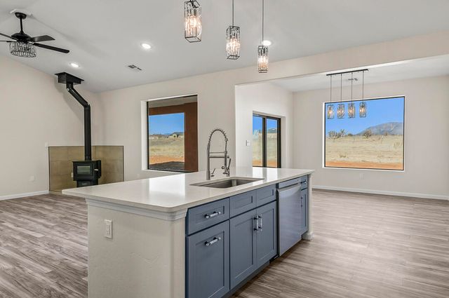 36 Kailey Loop, Edgewood, NM 87015