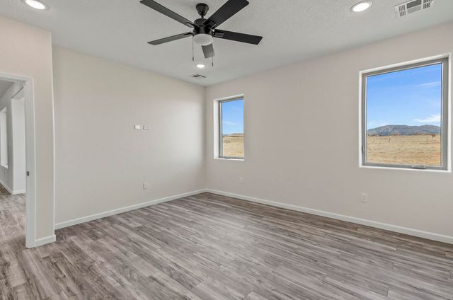 36 Kailey Loop, Edgewood, NM 87015