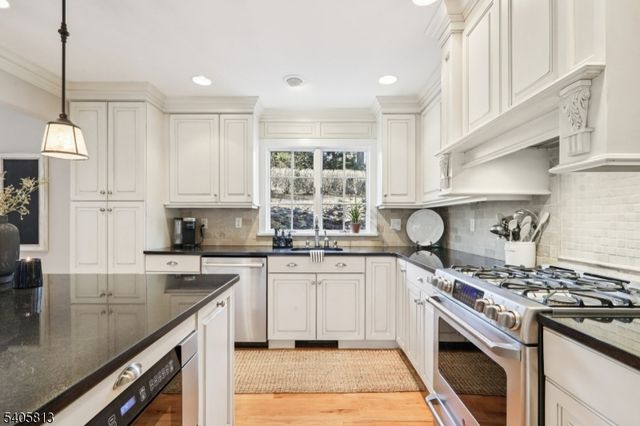 275 Linden Rd, Wayne Twp., NJ 07470