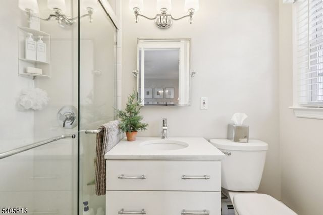 275 Linden Rd, Wayne Twp., NJ 07470