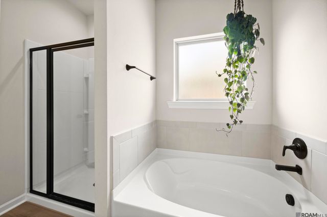 23199 Harlington Dr, Denham Springs, LA 70726