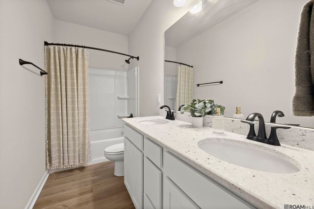 23199 Harlington Dr, Denham Springs, LA 70726