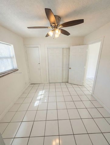 262 SW 23rd St 1-5, Fort Lauderdale, FL 33315