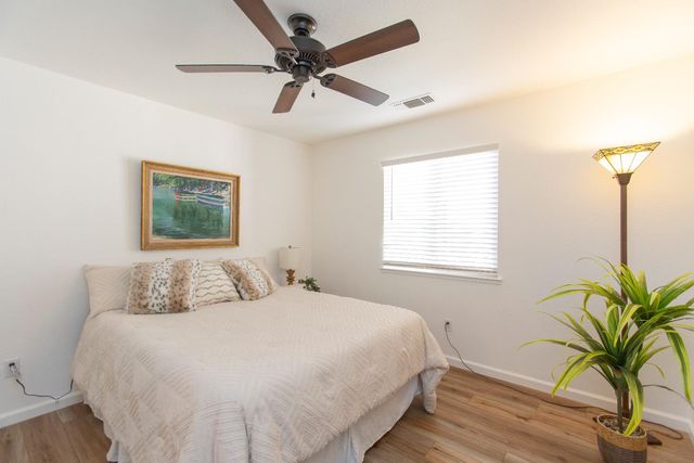 2333 Old Rose Ln, Turlock, CA 95382