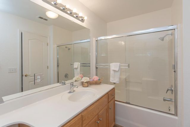 2333 Old Rose Ln, Turlock, CA 95382