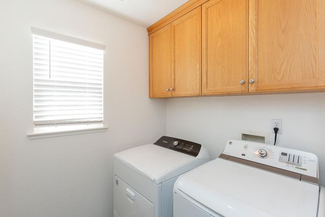 2333 Old Rose Ln, Turlock, CA 95382