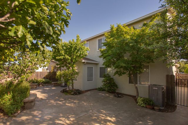 2333 Old Rose Ln, Turlock, CA 95382