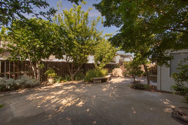 2333 Old Rose Ln, Turlock, CA 95382