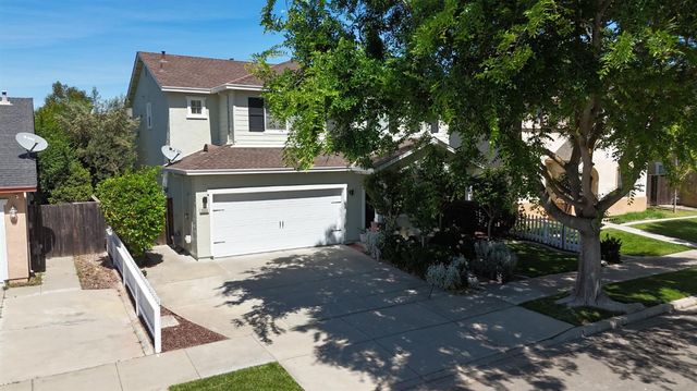 2333 Old Rose Ln, Turlock, CA 95382