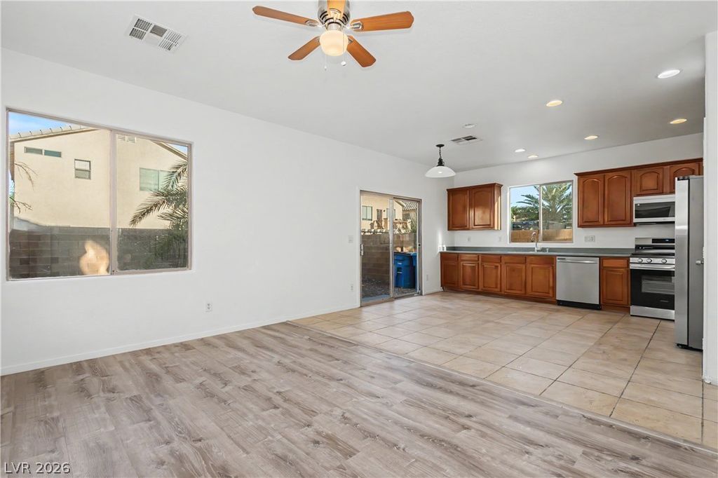 3554 Gloucester Gate Street, Las Vegas, NV 89122 — photo 3
