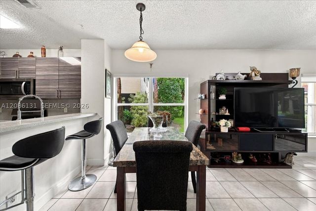 306 SW 120th Ave, Pembroke Pines, FL 33025